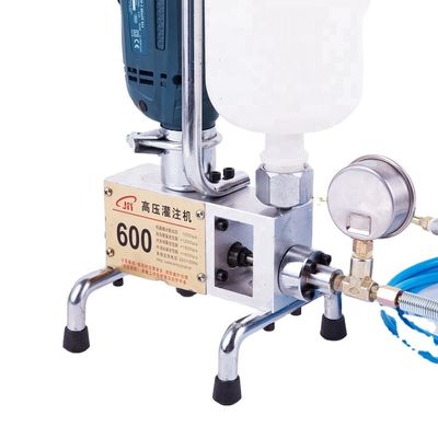 Máquina de inyección de cementos con manguera de plástico para impermeabilización