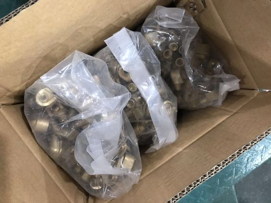 Boquilla conveniente y fácil de acoplar para conexión de envasadores de inyección de cabeza plana
