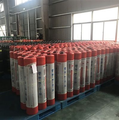 Membrana impermeable adherida por película de capa transversal para la construcción de techos y túneles ferroviarios
