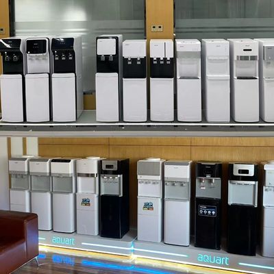 Dispensador de agua eléctrico con funciones de frío caliente y máquina de hielo de balas/granos